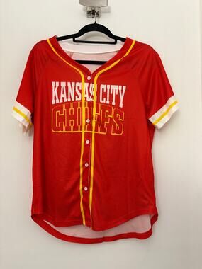 Kansas City Chiefs Red Baseball Jersey Button Up Size M NWT